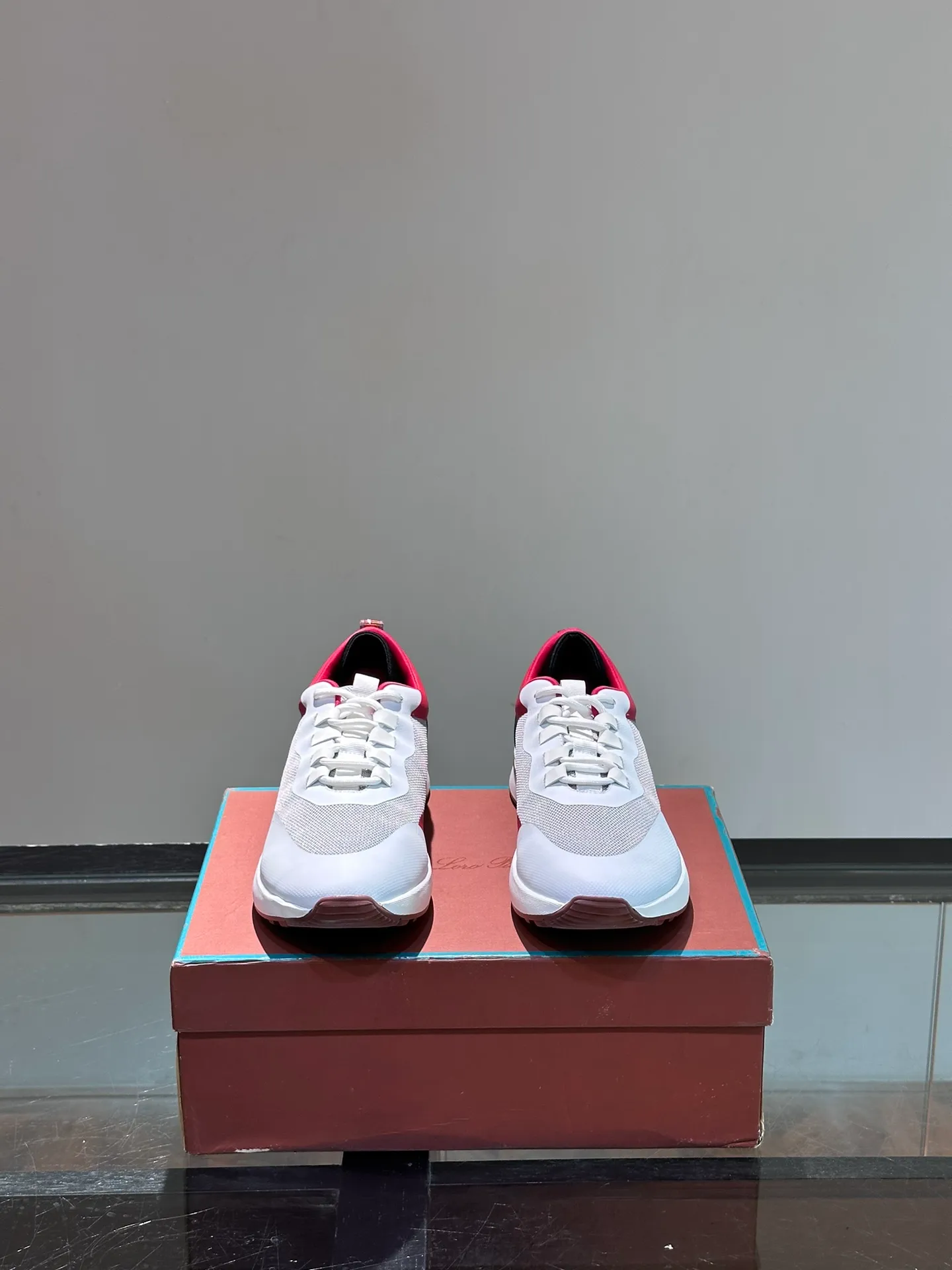 Factory price: 540💰Loro men's shoes💰iana niche Loro classic jogging shoes, men's lace-up casual shoes and sneakers, high-quality lightweight and comfortable fabrics, suitable for outdoor leisure, the color scheme is young and energetic, and it looks great with sportswear or casual suits! Size: 39-45 (46 customized)